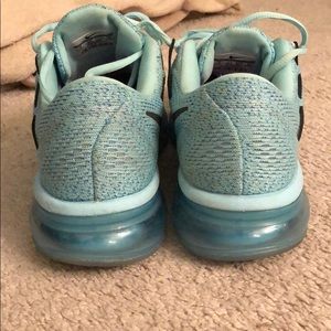 Gently worn Women’s Nike Airmax